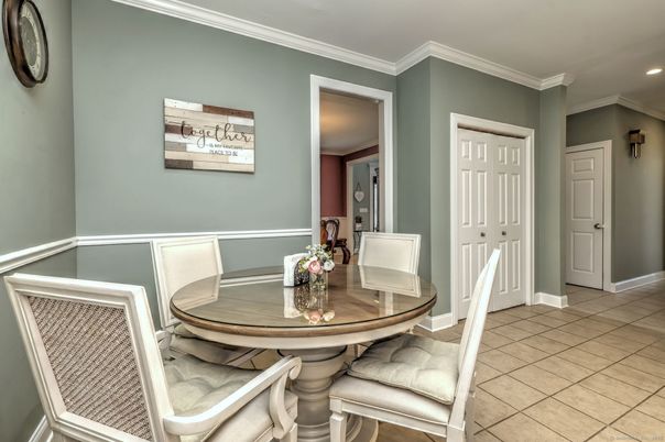 Dining room, Interior, Recessed Lighting