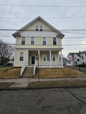 Exterior, Facade, Queen Anne Victorian