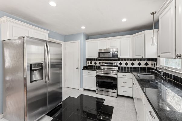 Interior, Kitchen, Pendant Lights, Recessed Lighting, Stainless Steel Appliances