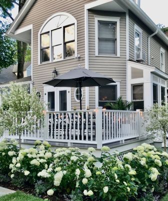Exterior, Facade, Queen Anne Victorian