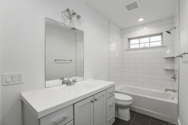 Bathroom, Interior, Recessed Lighting