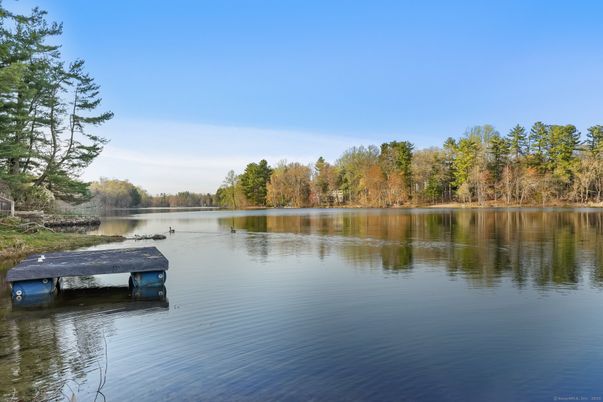 Exterior, Lake