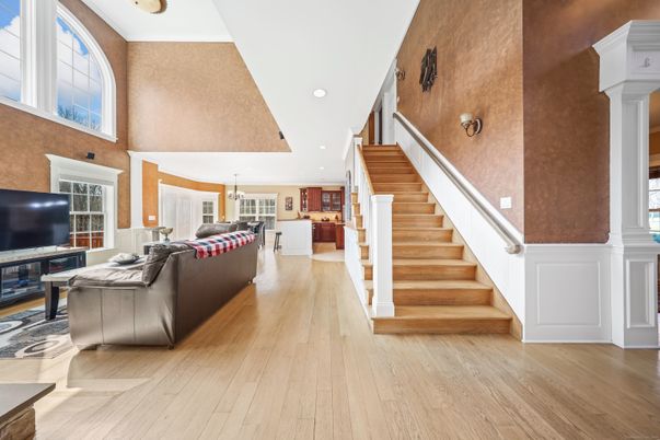 Chandelier, Interior, Kitchen, Living room, Pendant Lights, Recessed Lighting, Wood Texture Flooring