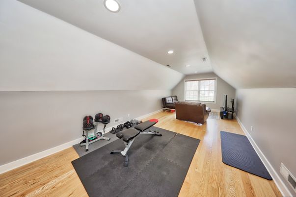 Fitness Equipment, Interior, Recessed Lighting, Wood Texture Flooring