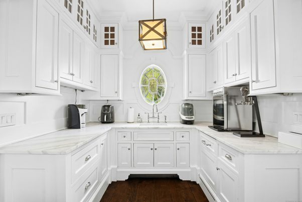 Interior, Kitchen, Pendant Lights, Wood Texture Flooring