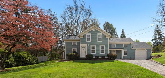 Attached, Backyard, Exterior, Facade, Queen Anne Victorian