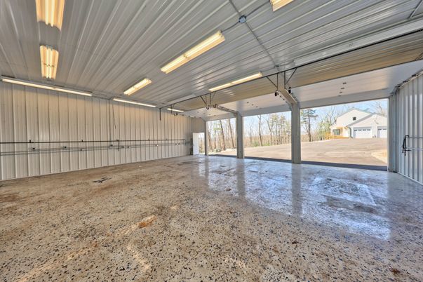 Garage, Interior
