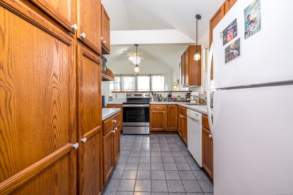 Interior, Kitchen, Pendant Lights, Stainless Steel Appliances
