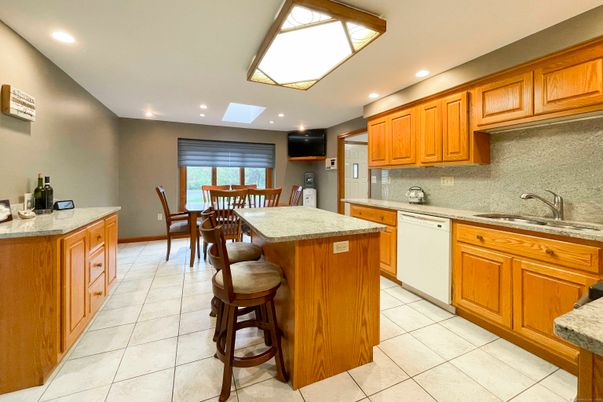 Dining room, Interior, Kitchen, Recessed Lighting