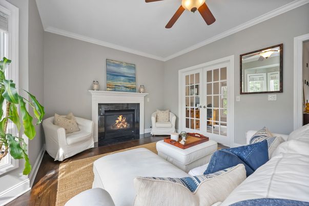 Bedroom, Fireplace, Interior, Living room, Wood Texture Flooring