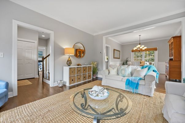 Chandelier, Dining room, Interior, Living room, Recessed Lighting, Wood Texture Flooring