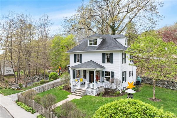 Backyard, Exterior, Facade, Queen Anne Victorian