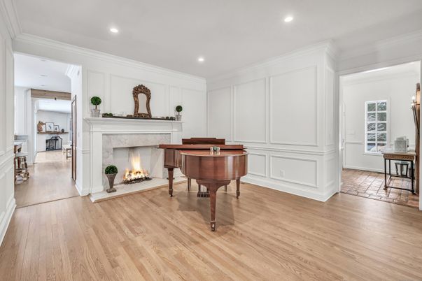 Fireplace, Interior, Piano, Recessed Lighting, Wood Texture Flooring