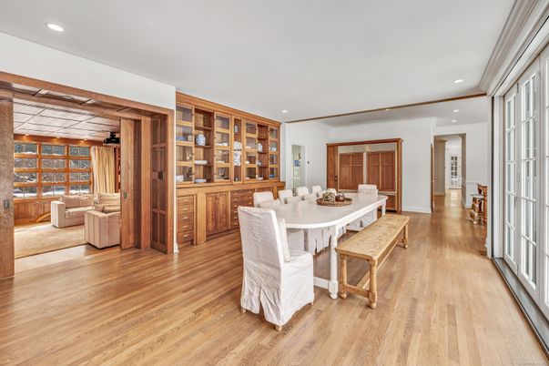 Dining room, Interior, Living room, Recessed Lighting, Wood Texture Flooring