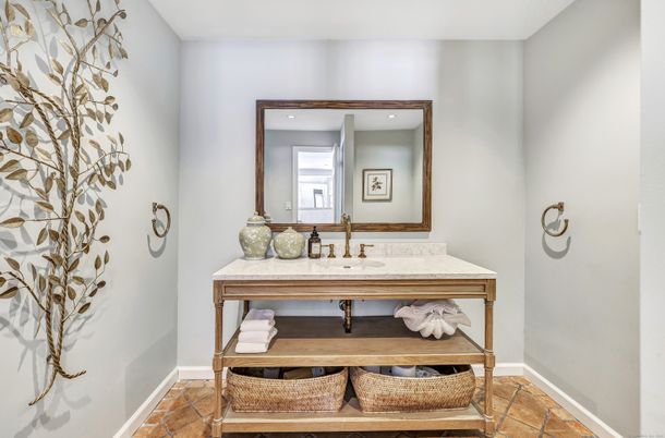Bathroom, Interior, Recessed Lighting