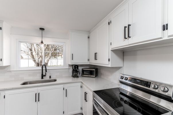 Interior, Kitchen, Pendant Lights, Stainless Steel Appliances