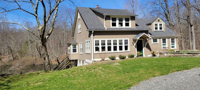 Exterior, Facade, Cape Cod