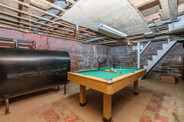 Billiard Table, Game Room, Interior