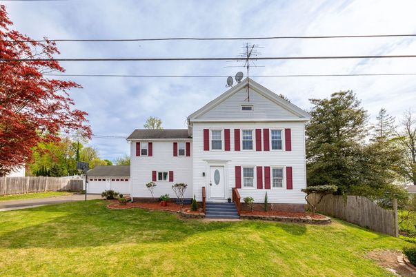 Attached, Backyard, Exterior, Facade, Georgian