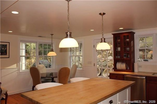 Dining room, Interior, Kitchen, Pendant Lights, Recessed Lighting, Wood Texture Flooring