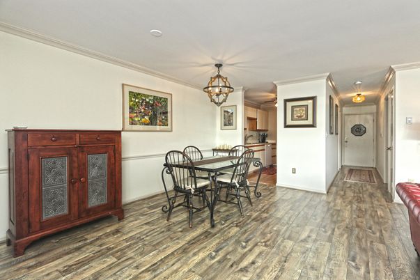 Chandelier, Dining room, Interior, Kitchen, Recessed Lighting, Wood Texture Flooring