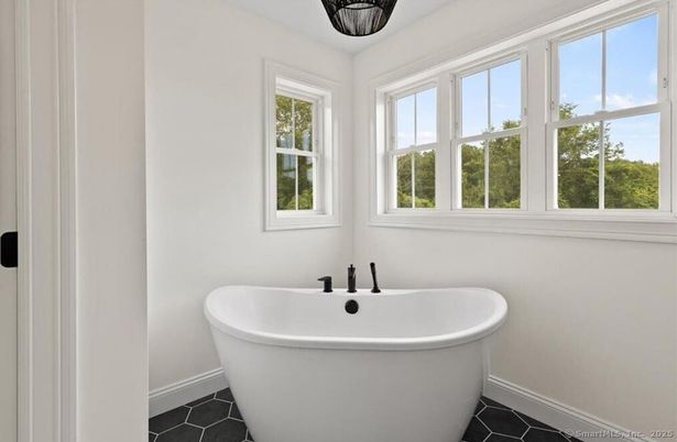 Bathroom, Free Standing Baths, Interior