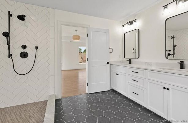 Bathroom, Dual Sink Vanities, Interior, Wood Texture Flooring