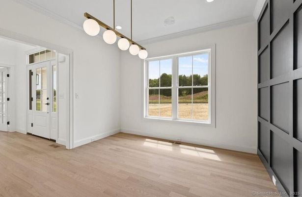 Empty room, Interior, Pendant Lights, Recessed Lighting, Wood Texture Flooring