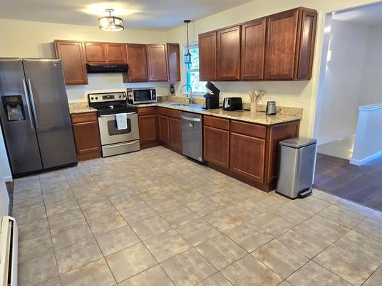 Interior, Kitchen, Pendant Lights, Stainless Steel Appliances