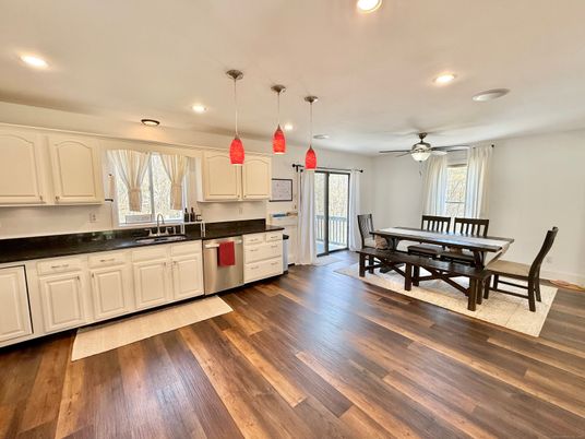 Dining room, Interior, Kitchen, Pendant Lights, Recessed Lighting, Wood Texture Flooring