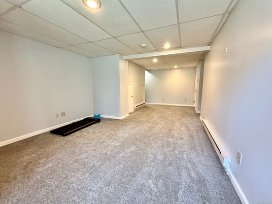 Empty room, Interior, Recessed Lighting
