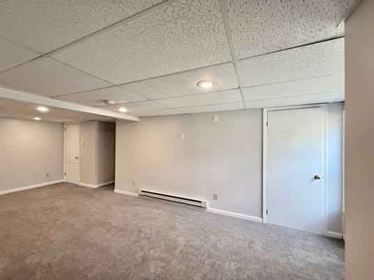 Empty room, Interior, Recessed Lighting