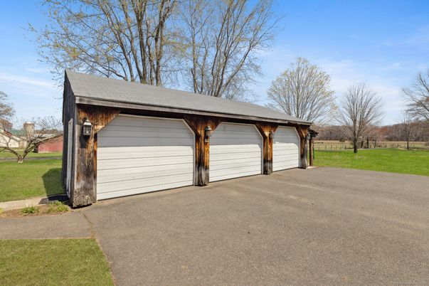 Detached Garage, Exterior