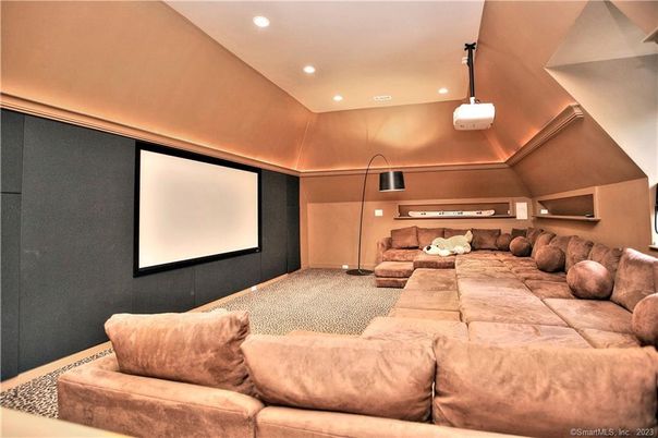 Interior, Pendant Lights, Projection Screen, Recessed Lighting, Theatre Room