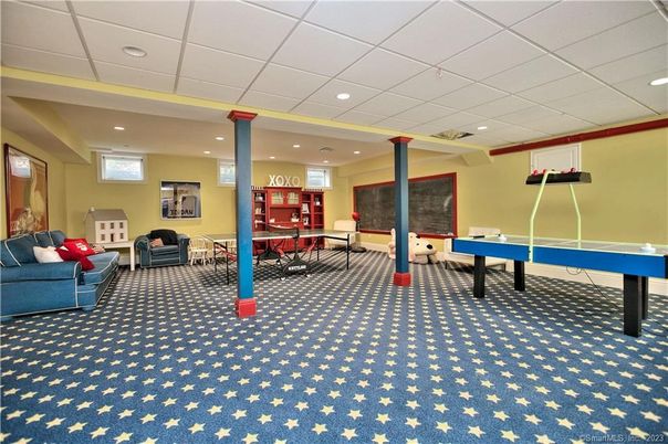 Game Room, Interior, Recessed Lighting