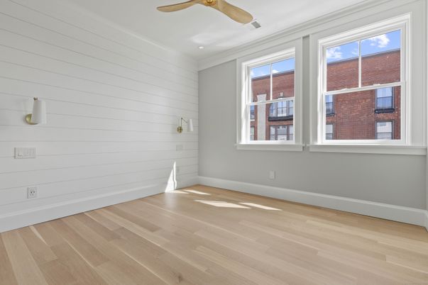 Empty room, Interior, Recessed Lighting, Wood Texture Flooring