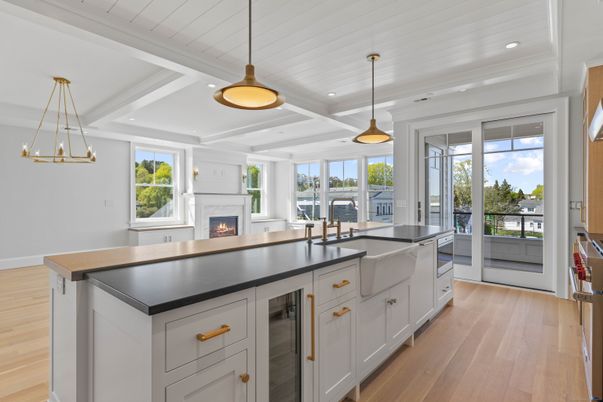 Fireplace, Interior, Kitchen, Pendant Lights, Recessed Lighting, Wood Texture Flooring
