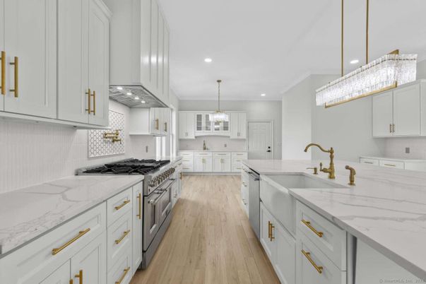 Chandelier, Interior, Kitchen, Pendant Lights, Recessed Lighting, Stainless Steel Appliances, Wood Texture Flooring