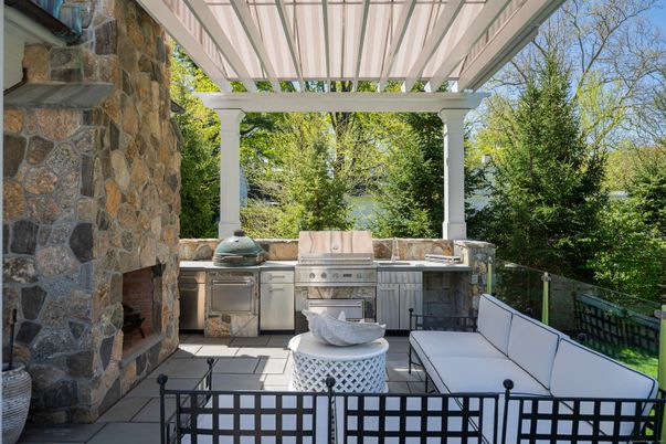 Exterior, Fireplace