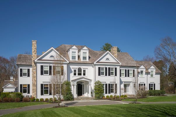 Exterior, Facade, Georgian