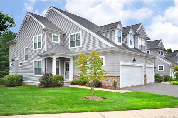 Attached, Exterior, Facade, Farmhouse