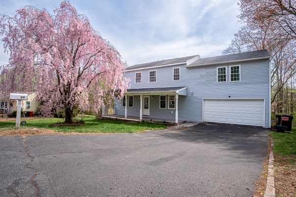 Attached, Exterior, Facade, Raised Ranch