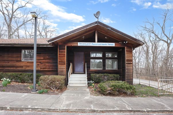 Exterior, Facade, Log Home