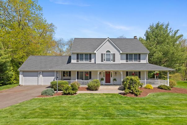 Attached, Exterior, Facade, Farmhouse