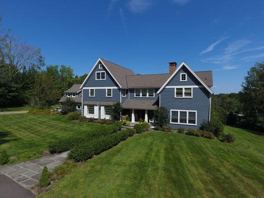 Backyard, Exterior, Facade, Farmhouse