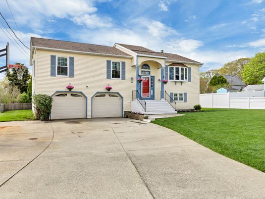 Attached, Backyard, Exterior, Facade, Split Level