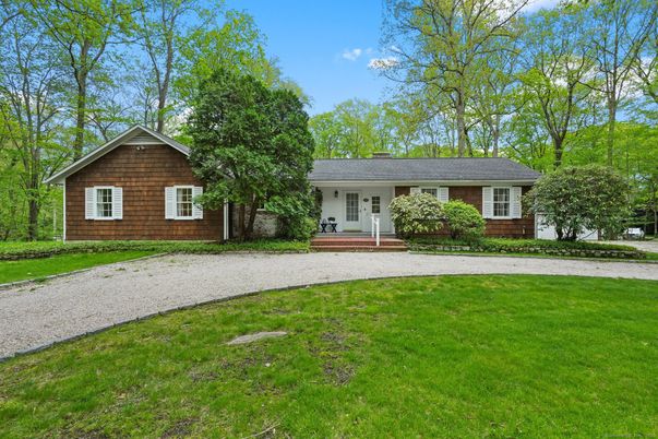 Backyard, Exterior, Facade, Split Level