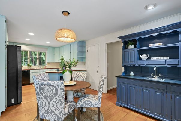 Interior, Kitchen, Pendant Lights, Recessed Lighting, Wood Texture Flooring
