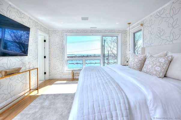 Bedroom, Interior, Recessed Lighting, Water, Wood Texture Flooring
