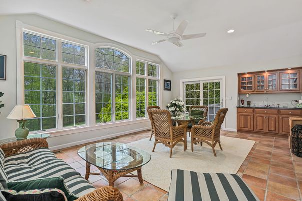 Dining room, Interior, Recessed Lighting